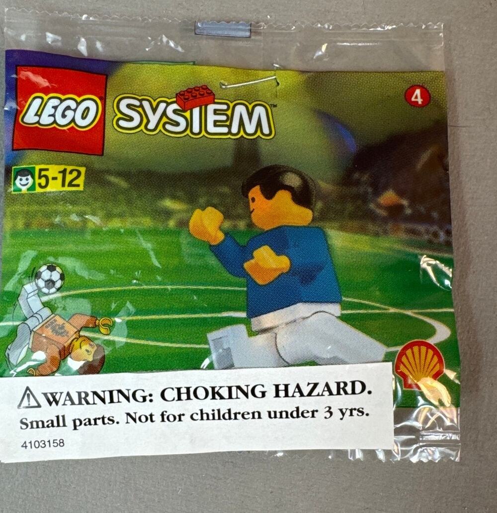 Lego 3305 System Footballer -soccer player minifig NIB 1998 Vintage